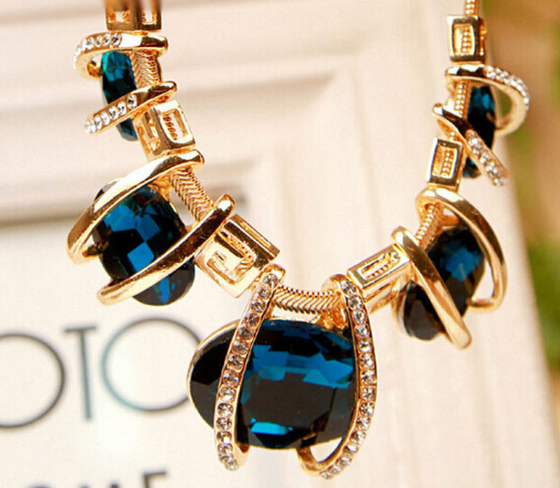 Vintage Exquisite Rhinestone Crystal Necklace
