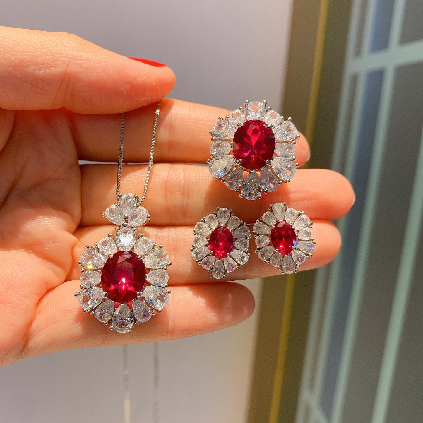 Red Pendent Set